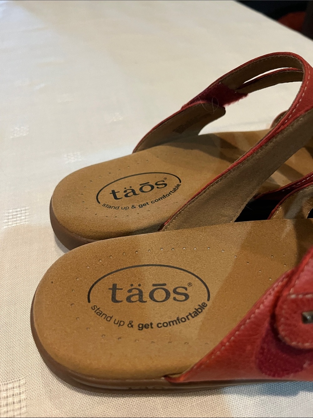Taos Footwear Double U Red Leather Slide Sandals size 10 women’s - Picture 3 of 8